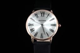 mitina時尚風~清晰高辨識度刻度,橢圓形錶殼石英錶,真皮面壓鱷魚皮紋錶帶 歷史價格詳細信息