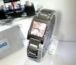 CASIO手錶 方型簡約金色刻度鋼錶【NECA14】 歷史價格詳細信息