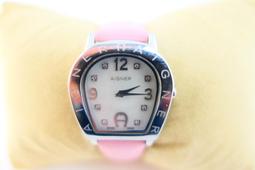 AIGNER 馬蹄經典款腕錶 歷史價格詳細信息