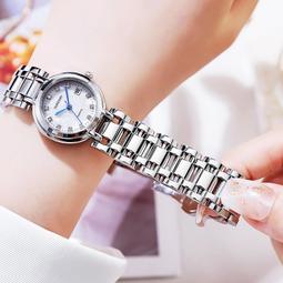 ????台灣出貨????網紅複刻版款簡約鑲鉆帶日曆氣質鋼帶釹表 貝殼靣心月手表釹 價格比較,價格查詢,歷史價格詳細信息