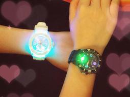 七彩發光手指燈飛機盒裝投影戒指刺身燈演唱會套裝 歷史價格詳細信息