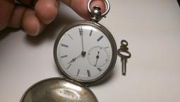 圓如玉文物------民初~創匯期和闐羊脂白玉童子持蓮大玉佩 歷史價格詳細信息