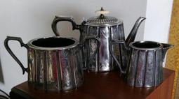 ANTIQUE VICTORIAN METAL CRUCIFIX RARE IHS ENGRAVED HEAVY RARE ITEM 歷史價格詳細信息