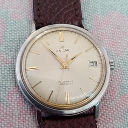 少見的瑞士 Voumard (Roamer） 特殊機芯，把頭在後的鋼殼男古董表，走時靈敏，跳暦正常，背把頭按箭頭方向上條 歷史價格詳細信息