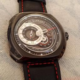 七個星期五手表 七個星期五全自動機械表，表直徑51毫米，成色不錯，走時穩定時間還蠻準的，是日本原裝正品西鐵城82s7機芯 歷史價格詳細信息