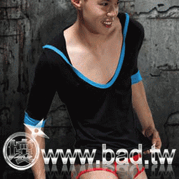 ｜衝低價達人｜BODYFITIN'《型男低腰後空提臀運動三角泳褲(10號白)》【 L 】 歷史價格詳細信息