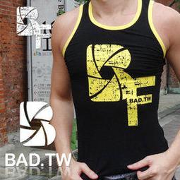 壞男BF《型男超舒適彈性條紋低領印花背心-紅黑)》【M / L / XL】(訂購後我們再與您確認顏色尺寸)(短袖、上衣、內衣、潮T、服飾) 歷史價格詳細信息