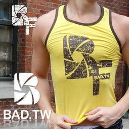 壞男BF《型男超舒適彈性條紋低領印花背心-紅黑)》【M / L / XL】(訂購後我們再與您確認顏色尺寸)(短袖、上衣、內衣、潮T、服飾) 歷史價格詳細信息