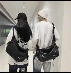 背包男女情侶pu軟皮防潑水休閒雙肩包時尚簡約大容量 歷史價格詳細信息
