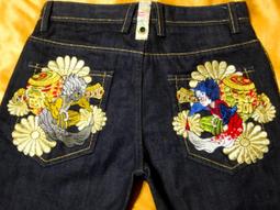 【帥哥王】BLUE WAY鬼洗 閻魔地藏小王 鎖鏈骷髏頭大圖騰皮質刺繡鉚釘深藍刷洗直筒褲32腰原4980只要3386元 歷史價格詳細信息