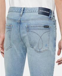 美國代購 Calvin Klein 彈性材質 Slim-Fit 窄管牛仔褲 (W30~W40) 1357 歷史價格詳細信息