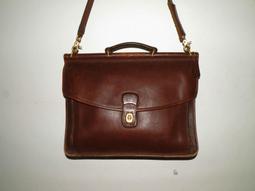 Coach vintage  80's 少見大紅色牛皮革側背馬鞍包 斜背包 (二手 傷) 歷史價格詳細信息