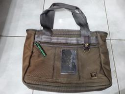 《PORTER》MILKY系列輕薄率性皮夾 (托特包 隨身兩用包 休閒 斜背包可參考) 歷史價格詳細信息