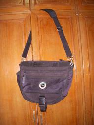 Travel Fox 咖啡紅色綠白細條紋長袖襯衫,尺寸:L,肩寬:47cm,65%棉,少穿很新,降價大出清. 歷史價格詳細信息