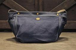 Metalize - Olden Times復古帆布報童包 (雙色復古印刷) 深藍白色款 歷史價格詳細信息