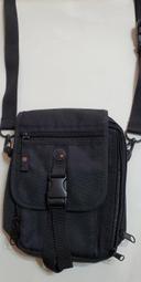 (全新) 名牌LIZ LISA 購物袋，材質防水、可手提或肩背、花色清新雅致，為出門時搭配之最佳選擇! 歷史價格詳細信息