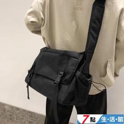 斜挎包男ins日系潮酷工裝小包包女休閒尼龍輕便單肩挎包學生揹包 歷史價格詳細信息