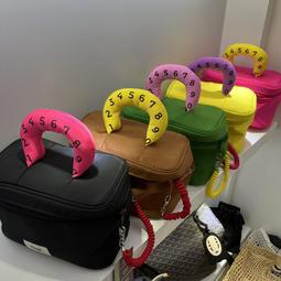 【好康】日韓優雅盤髮夾梳子小發簪子新娘頭飾水鑽插梳伴娘髮飾u型盤髮夾 歷史價格詳細信息