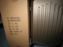 全局24幀飛相機成看圖功能正常有一個電源口有輕微磕碰但不影響插線有一個固定網線的螺絲斷了半截在里面可以鎖住注意看標題售出 歷史價格詳細信息