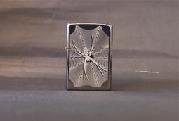 ZIPPO Spider Web Design 佈網蜘蛛防風打火機 歷史價格詳細信息