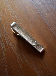 *文文古董市場*Vintage 女孩愛和平 紅白藍三色彩鑽 飄逸飛揚美國國旗老別針 歷史價格詳細信息