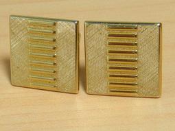 絕版罕見~日本推理小說《出賣秘密的男人》西村京太郎著 萬象圖書 1995年 有黃斑 【CS超聖文化讚】 歷史價格詳細信息