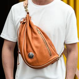 【阿美設計】 Intesys 65吋 直立式 4K 數位看板 歷史價格詳細信息