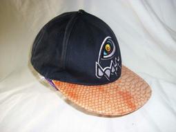 潮流帽子 收藏家嘻哈帽  螢光紅白雙色設計款精美刺繡英文字CUBOX造型三分之2網帽 女孩也適用 得字櫃04 歷史價格詳細信息