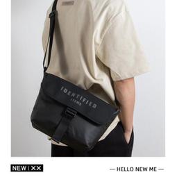 台灣現貨便攜簡約化妝鏡宿舍桌面女臺式梳妝鏡子摺疊隨身補妝鏡 歷史價格詳細信息