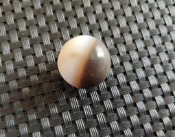 一顆瑪瑙的管子，尺寸2.9*0.5，沒有任何毛病，一物一圖標17678 歷史價格詳細信息