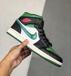 S.G AIR JORDAN 1 MID Astronomy Blue GS 黑白藍 藍熊貓 反光 554725-084 歷史價格詳細信息