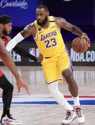 S.G NIKE LEBRON SOLDIER XII (GS) 白綠 高中 士兵 編織 女 AA1352-100 歷史價格詳細信息