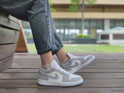 Air Jordan 1 Low Ember Glow 黑曜石藍 午夜藍 紅底 553558-481 歷史價格詳細信息