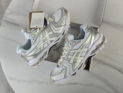 ASICS 慢跑鞋 GEL-KAYANO 14 TAI CHI YELLOW 白銀 情侶鞋 男女 1203A537101 歷史價格詳細信息