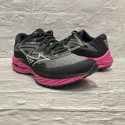 Mizuno J1GC-231401黑X白 REVOLT 3 全尺寸男慢跑鞋【一般型，有12號、13號】210M 歷史價格詳細信息