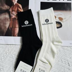 秋冬新款中筒襪子女復古襪棉日系學院風女襪可愛中長筒純棉襪批發 歷史價格詳細信息