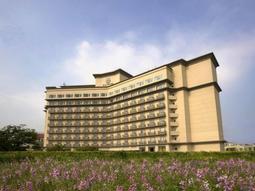 【永弘YOYO預約式訂房】桃園名人堂花園大飯店2024優惠專案~豪華客房平日含2早，每晚$5368元起 歷史價格詳細信息