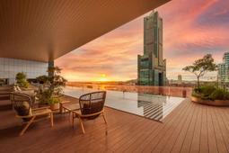 【永弘YOYO預約式訂房】高雄晶英國際行館~2024限定專案，御典侶驛含2客早餐每晚$6568元起 歷史價格詳細信息