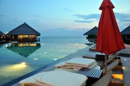 出口美國歐洲袖珍收音機調頻FM調幅AM便攜式迷你立體聲睡眠關機 歷史價格詳細信息