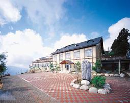 一泊二食！(瑪利歐旅遊網)嘉義阿里山五星級．耐斯王子大飯店【精緻客房雙人住宿+２客早餐+晚餐+設施】 歷史價格詳細信息