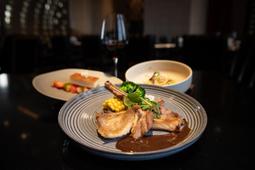 高雄 H2O水京棧國際酒店『豪華雙人房住宿+早餐+設施』 歷史價格詳細信息