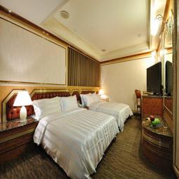 【礁溪】帥王溫泉大飯店 - 溫馨家庭房(四人) - 休憩泡湯三小時 歷史價格詳細信息