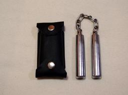 精選各類武術兵器系列 防身不鏽鋼三節鞭(彩金款) 袖鞭 /雙節棍/九節鞭/軟兵器//武術/空手道/防身器材 歷史價格詳細信息