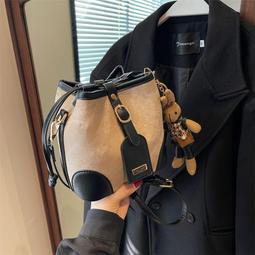 簡約時尚水桶包小眾高級感休閒單肩包輕奢斜挎包復古百搭手提包 歷史價格詳細信息