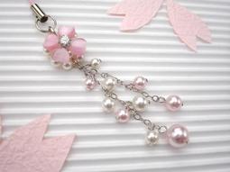 【小魔女的魔法部屋】手工Narumi設計☆SWAROVSKI 花朵水晶、珍珠粉色之戀手機吊飾 歷史價格詳細信息