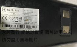 二手Electrolux ZB3114 伊萊克斯完美管家直立式吸塵器(玫瑰金)(電池沒電狀況如圖當測試報帳零件機) 歷史價格詳細信息