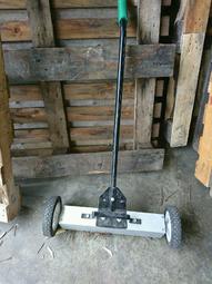 地面拾鐵器手推式強力吸鐵推車鐵屑清掃車間除鐵器強磁撿拾工具渣 歷史價格詳細信息