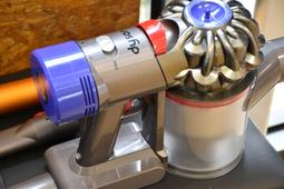 奇機巨蛋06.25.22【Dyson原廠】特價二手 Dyson Supersonic HD01 吹風機 銀色 配件組 歷史價格詳細信息