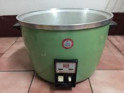 賣一台便宜的「Kolin 歌林電鍋，11人份」（附電源線、不附內鍋、銀色），歡迎來電詢問，感謝您！ 歷史價格詳細信息