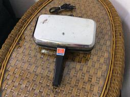 ◎花草木屋 ◎ ◄A3050► 生財器具 平面薄餅機 冰淇淋餅杯機 110V----庫 S-01 歷史價格詳細信息